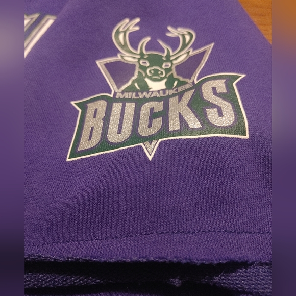 Milwaukee Bucks NBA hoodie shirt Mitchell & Ness Medium Basketball Aaron Rodgers - Picture 2 of 7